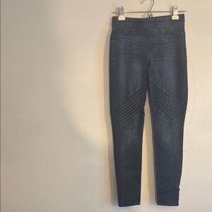 Fashion Nova Black Skinny Jeggings with Slim Fit and Stretch Waistband